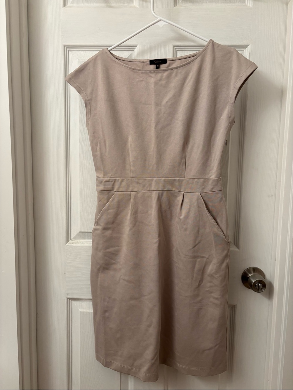 Quince Ultra-Stretch Ponte Cap Sleeve Dress Women’s Size M EUC - Picture 2 of 4